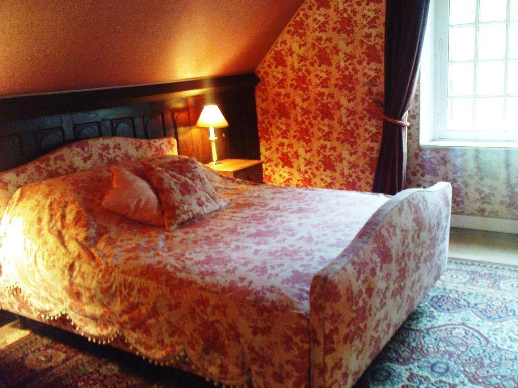 Bed and Breakfast La Croix Du Reh Châteauneuf-la-Forêt Zimmer foto